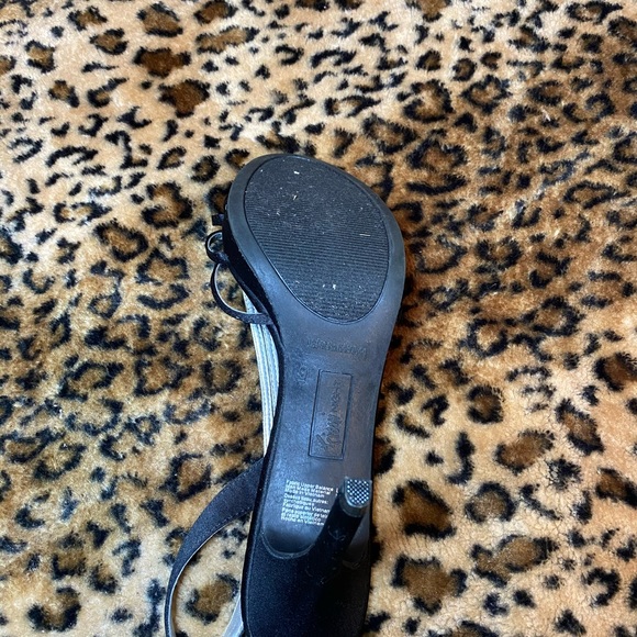 Heels - Picture 2 of 5